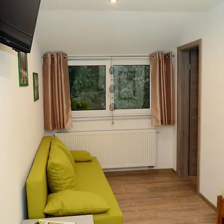 Zum Hirsch Πανσιόν 3*