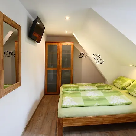 Πανσιόν Zum Hirsch