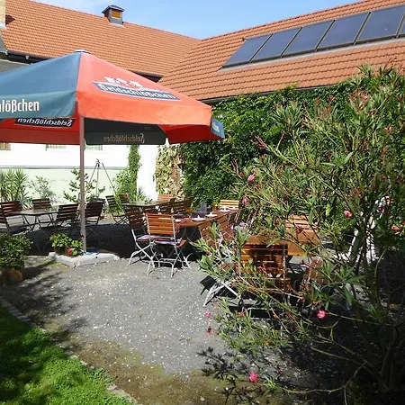 Zum Hirsch Guest house 3*