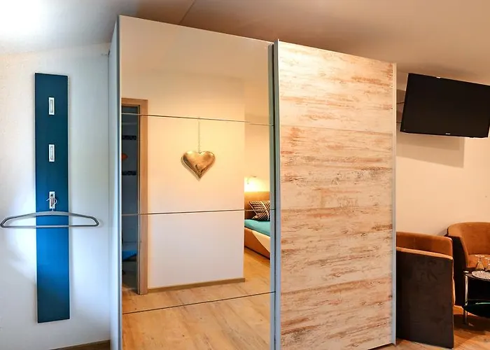 Guest house Zum Hirsch 3*